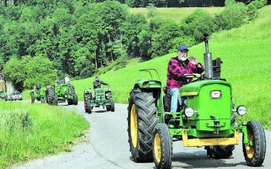 Hier geht es Richtung Benkelpasshöhe: Grün scheint hier während kurzer Zeit mal vorzuherrschen. (Bilder: st.)