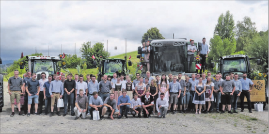Schlussfeier am Landwirtschaftlichen Zentrum Liebegg in Gränichen: Insgesamt 73 Landwirte und 9 Agrarpraktiker, darunter 15 Frauen, erhielten ihre Berufsausweise. (Bilder: zVg.)