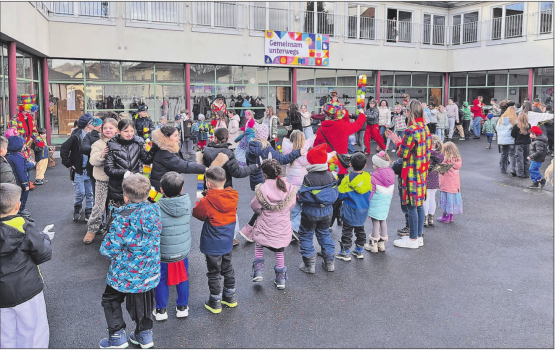 Die Schülerinnen und Schüler feierten gemeinsam ein buntes Fasnachtsfest. (Bild: zVg.)