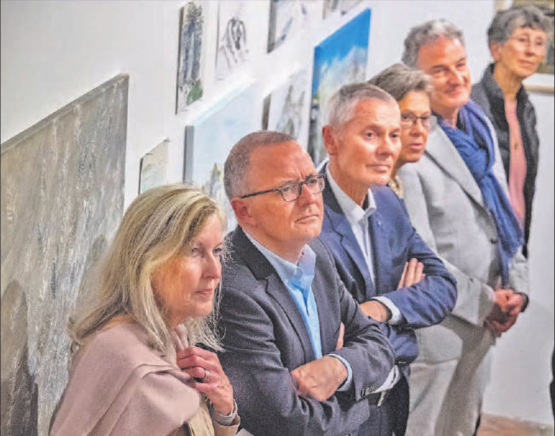 Béatrice Bircher (links) an einer Veranstaltung in Aarau. Neben ihr Stadtpräsident Hans-Peter Hilfiker und alt Regierungsrat Silvio Bircher. (Bild: zVg.)