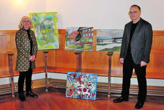 Kunst und Spiritualität: Was ein Bild für Maler und Betrachter bedeuten kann, darüber sprachen Anna-Verena Hoffmann und Heinz Brauchart. (Bild: grh)