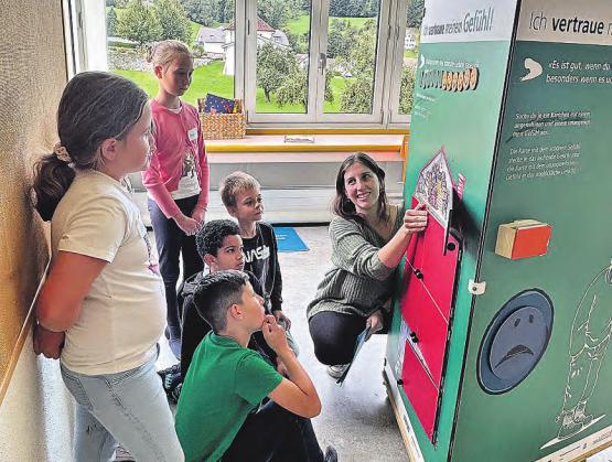 Mein Körper gehört mir: Insgesamt 21 Klassen aus den elf Verbandsgemeinden der Kreisschule aargauSüd haben vor einigen Wochen die Ausstellung in Gontenschwil besucht. (Bild: hg)
