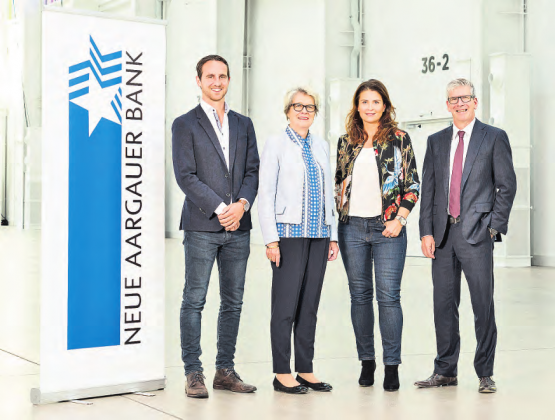 Die Jurymitglieder (vlnr.): Sandro Burki, Sportchef FC Aarau; Corina Eichenberger, Jurypräsidentin; Judith Wernli, Radiomoderatorin und Roland Herrmann, CEO der Neuen Aargauer Bank. (Bild: zVg.)