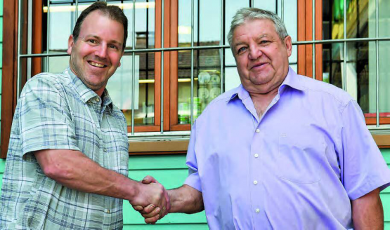 Roger Gurtner (links) folgt als Landi-Präsident auf Reinhard Gloor. Rechts die Verabschiedeten Peter Suter und Michael Urech. (Bild: Patrick Tepper)