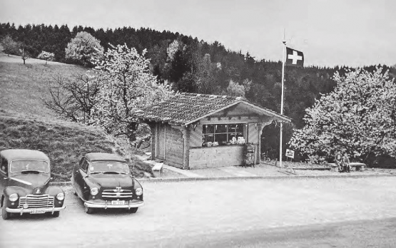 So präsentierte sich der neue Kiosk auf der Böhler-Passhöhe 1960 unmittelbar nach seiner Eröffnung. (Bild: zVg.)