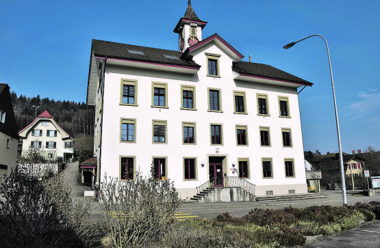 Bottenwil: Bisher war Fusion noch kein Thema, aber zu einer Debatte ist man bereit. (Bilder: st.)