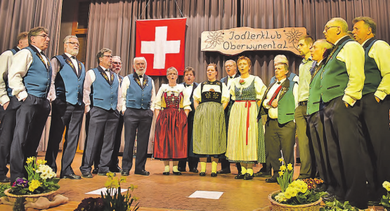 Der Jodlerklub Oberwynental lud zum jährlichen Jodlerabend in die Pfeffiker Mehrzweckhalle ein und schenkte dem Publikum einen rundum gelungenen Abend. (Bilder: hg.)