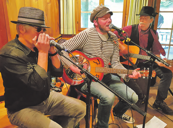 Bekanntes Musikertrio an der Kulmer 1.-Mai-Feier: Stefan Keller, Timo Bachmann und Tom Zürcher unterhielten das Publikum bereits zum zweiten Mal. (Bilder: zVg.)