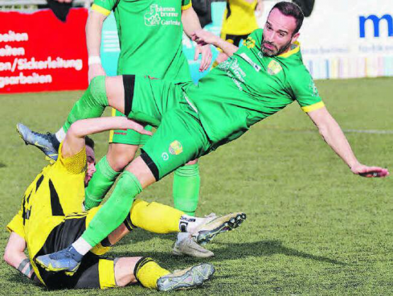 Die Gränicher Grätsche nützte nur temporär: Die Gäste aus Mutschellen in den grünen Tricots sind nicht ohne Grund Tabellenführer. (Bild: Roland Jaus)