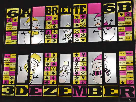 Ein beeindruckendes Kunstwerk: Das rund 40 Quadratmeter grosse Adventsfenster beim Schulhaus Breite in Reinach. (Bilder: hg.)