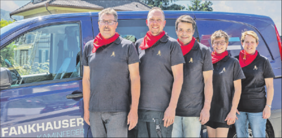 Weiterhin im Einsatz für das Oberwynental: Das Team von Fankhauser Kaminfeger mit (von links) Hans-Rudolf Fankhauser, Ueli Aellig, Thomas Steiner, Nicolle Hunziker und Christina von Atzigen. (Bild: zVg)