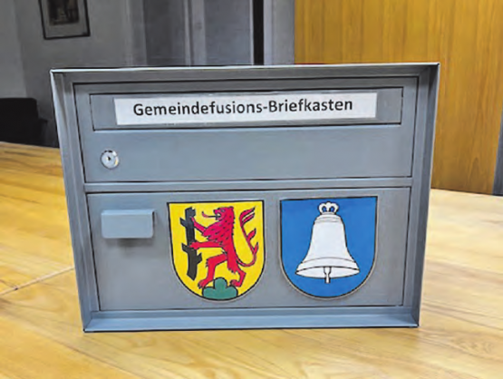 Einen solchen Briefkasten gibt es in Leutwil und in Dürrenäsch. Die Gemeinderäte wollen erfahren, was die Bürger in Sachen Fusion bewegt. (Bild: zVg.)