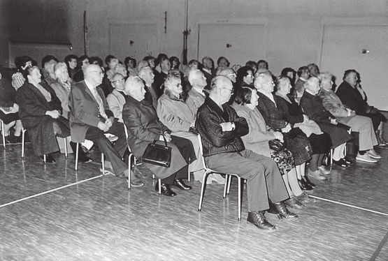Die Hallwiler Seniorinnen und Senioren genossen die Hauptprobe der Schulkinder für ihre Weihnachtsfeier.