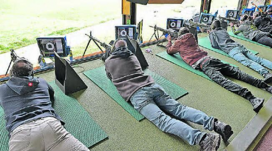 Danach sehnen sich die Schützen zurzeit: ein normales Feldschiessen wie hier im letzten Jahr in Leutwil. (Bild: wr)