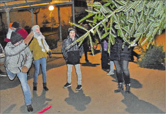 Der Präsident des Chor Staffelbachs sich Mühe: Am Ende landete der Baum von Christoph Schär bei 4.52m. (Bilder: aw.)