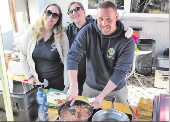 Eine Gruppe der Lions Lake Lucerne verwöhnte die Gäste mit mexikanischen Gerichten. (Bild: zVg.)