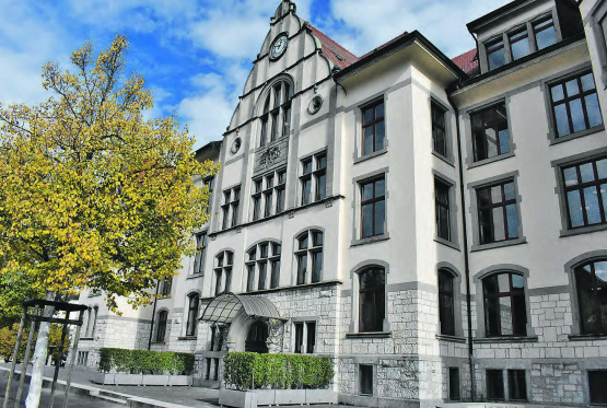 Das altehrwürdige «Centi» erstrahlt nach einer etappenweisen, auf fünf Jahre verteilten Sanierung in neuem Glanz. (Bilder: hg.)