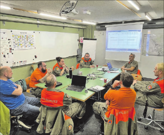 Austausch am Stabsrapport. (Bild: zVg.)