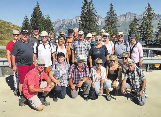 Auf Reisen: Die Mitglieder des Club 92 Seon mit ihren Partnerinnen unterwegs in Flumserberg. (Bild: zVg.)