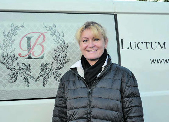 Claudia Moldovànyi ist seit zwölf Jahren Bestatterin und hat sich mit der Firma «Luctum Bestattungen» selbstständig gemacht. (Bilder: zVg.)