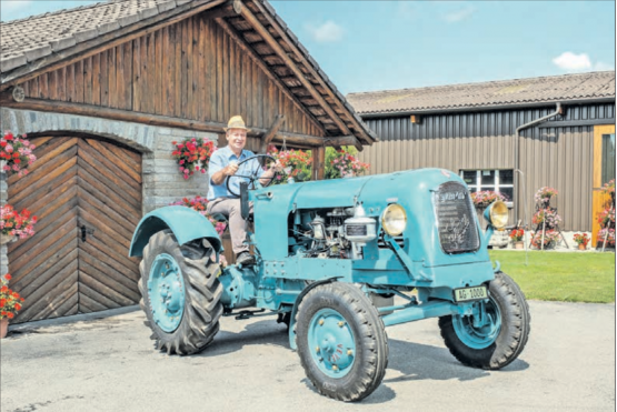 Bereit zur Ausfahrt: Restaurator Franz Morgenegg auf dem Vevey SA. (Bilder: psi.)
