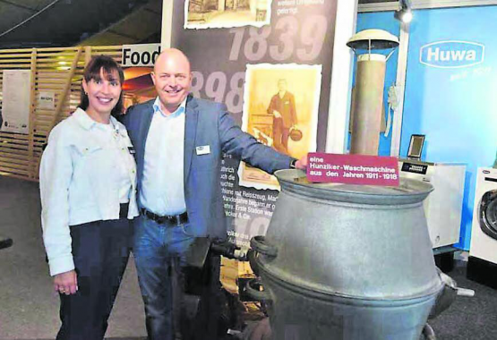 Sarah und Samuel Hunziker leiten das traditionsreiche Familienunternehmen in dritter Generation. (Bild: RAN)