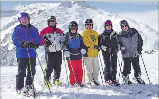 Die Männerriege Beinwil am See verbrachte unvergessliche Schneesporttage in Sedrun/Dieni. (Bild: zVg.)