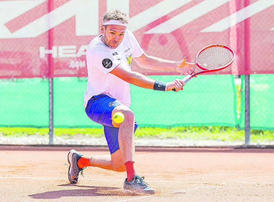 Vergab sechs Matchbälle: Der ansonsten zuverlässige Punktelieferant Frank Wintermantel muss sich in einer hart umkämpften Partie gegen Tim Handel geschlagen geben. (Bild: fba./ATV)